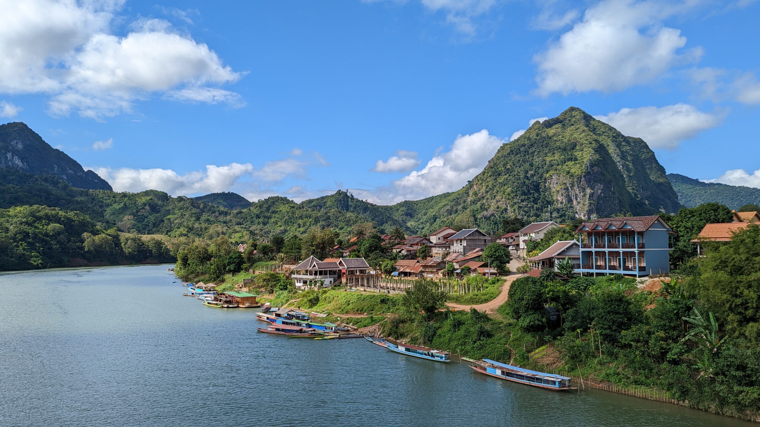 寮國秘境農巧 Nong Khiaw:景點、餐廳、交通住宿懶人包(從龍坡邦出發) - 加減人生實驗中